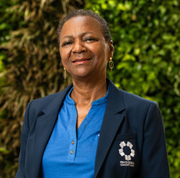Head shot of Ardiana Williams